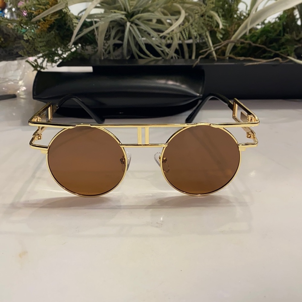 Funky sunglasses 🕶